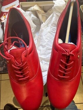 Easy Spirit Women's Red Leather Lace-Up Sneakers